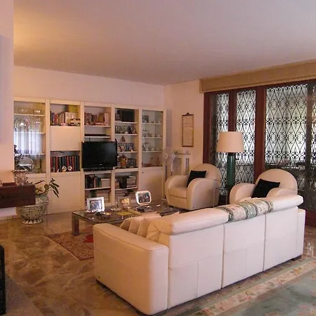 ベッド・アンド・ブレックファスト Castellani