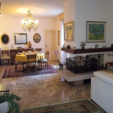 Castellani Bed and Breakfast 4*