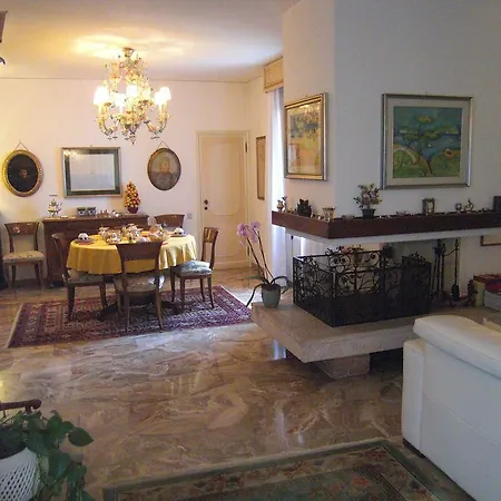 Castellani Bed and Breakfast 4*